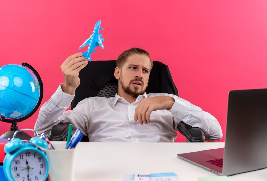 How to Get Jobs Without Experience in the UAE (Fast & Easy Guide) find jobs without experience in uae 1